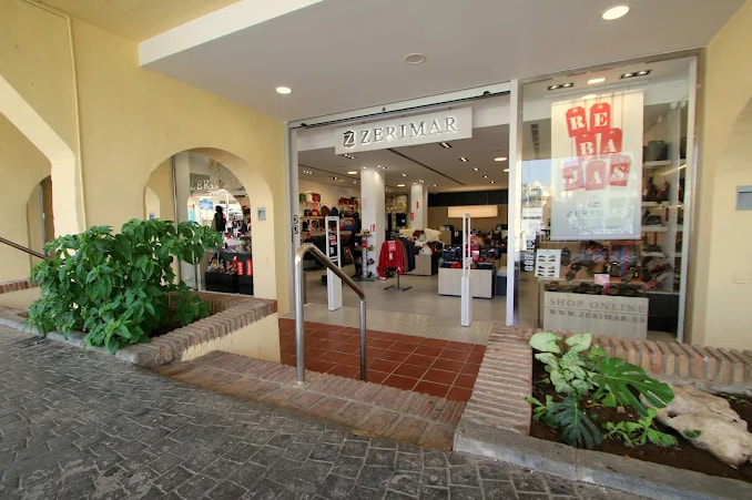 Tienda Zerimar Puerto Marina